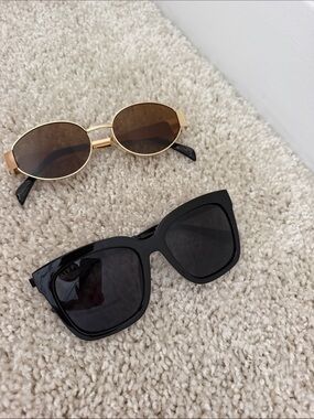 2 pairs of sunglasses
